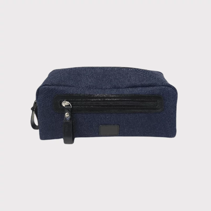 Férfi kozmetikai táska farmer színben, denim anyag fekete bőr betétekkel